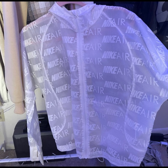 Nike Other - Nike windbreaker